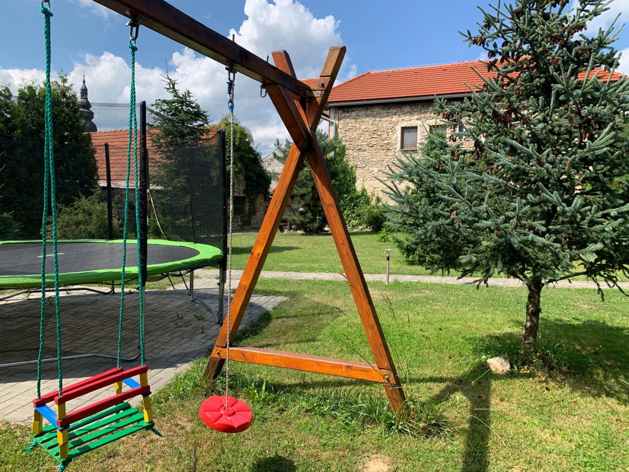 Villa Lypche Bešeňová 外观 照片